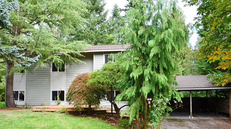 1st image of 3038 NE 204th St