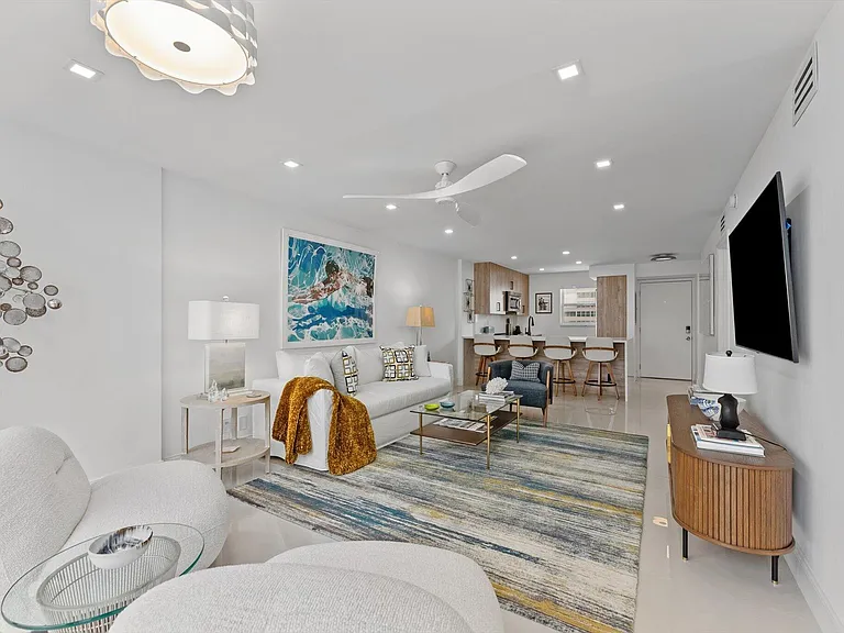 1391 S Ocean Blvd #906 — Photo 9