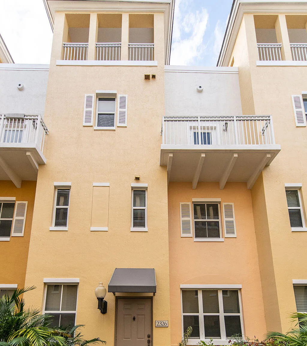 3 bed, 3.5 bath, 1854 sqft, $3,500 — Photo 1