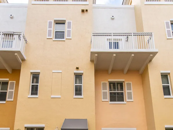 2326 Vintage Dr #13, Pompano Beach, FL 33064