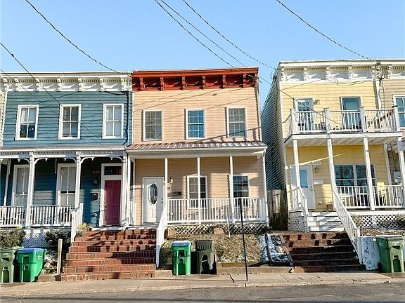 3rd image of 909 Kinney St