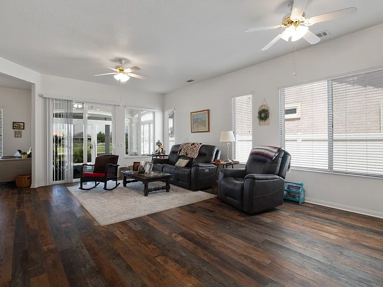 10416 Wilmington Ln — Photo 6