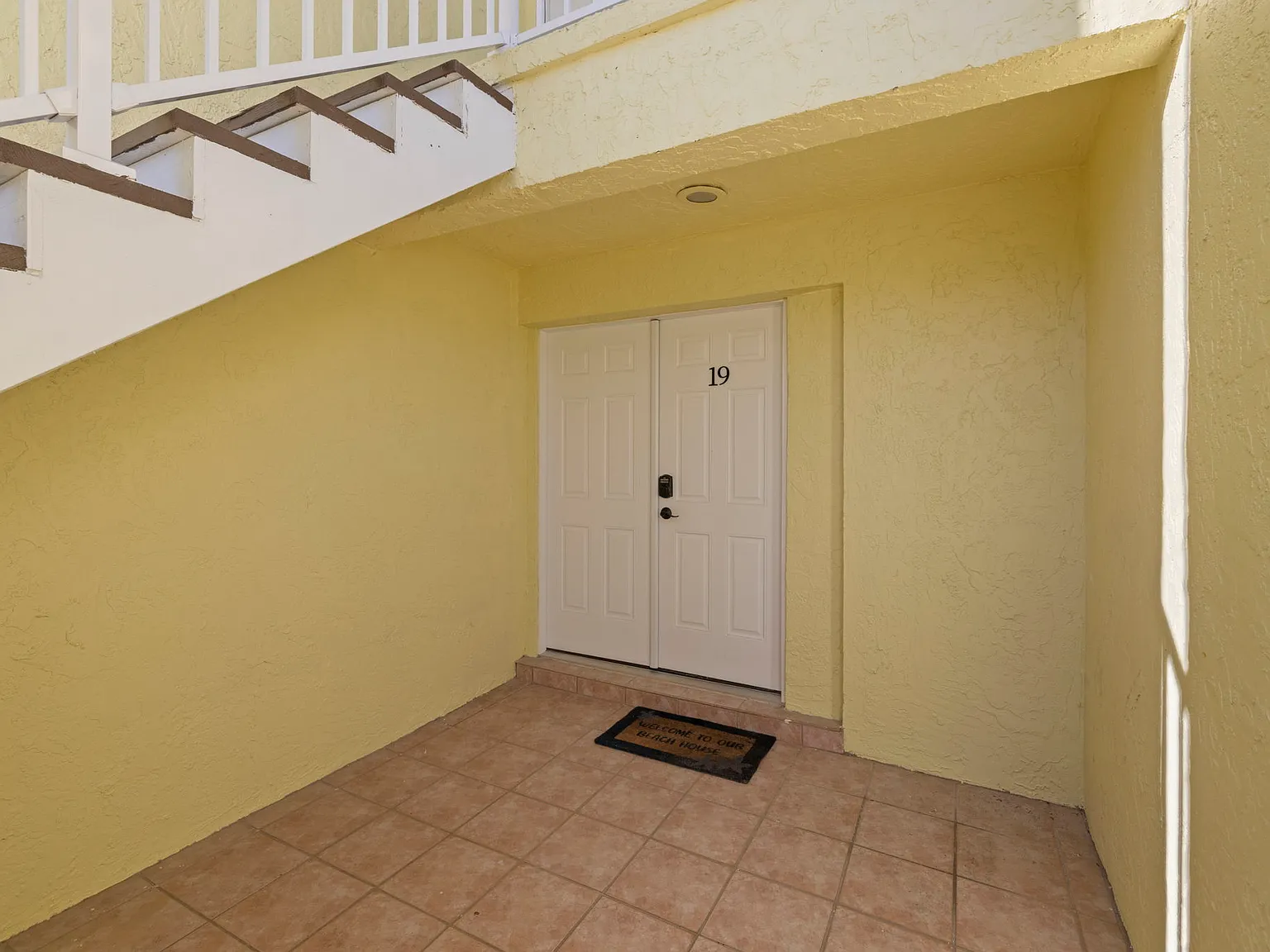 2 bed, 1040 sqft, $2,250 — Photo 4