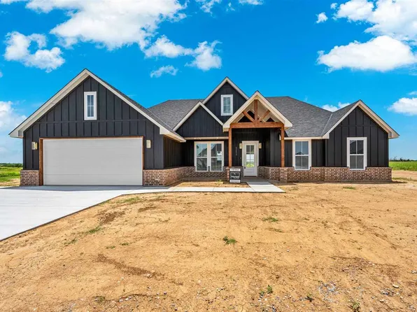 5693 Minnow Ln, Elgin, OK 73538