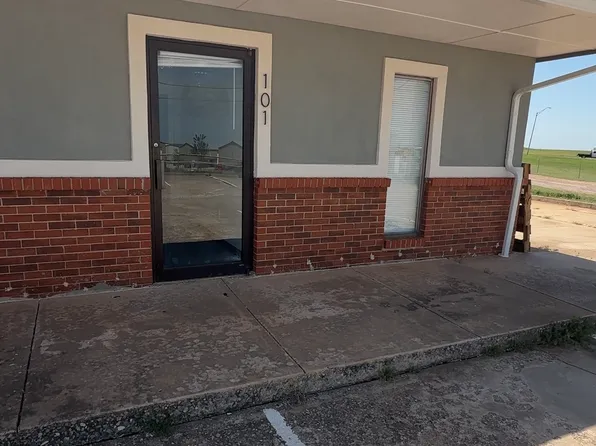 7030 West Wilshire Boulevard - 101