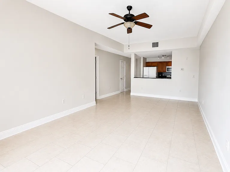 1203 Town Center Dr #314 — Photo 4