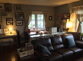 759 N 74th St APT 1, Seattle, WA 98103