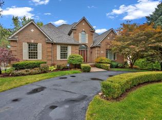 3687 Lakewood Shores Dr, Howell, MI
