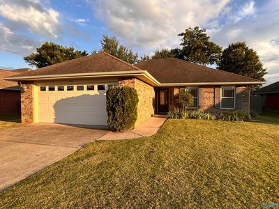 4955 Montauk Trl SE, Owens Cross Roads, AL, 35763