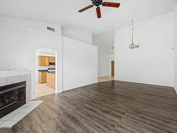 5th image of 45 E 9TH Place #19