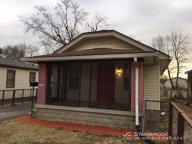 1025 N Concord St photo 1