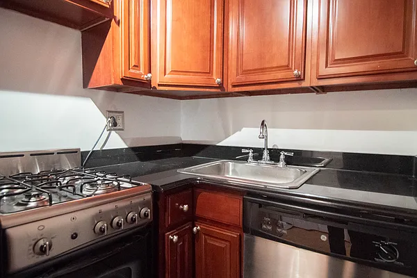 Rented by WAM Partners - William Moses Co. | media 13