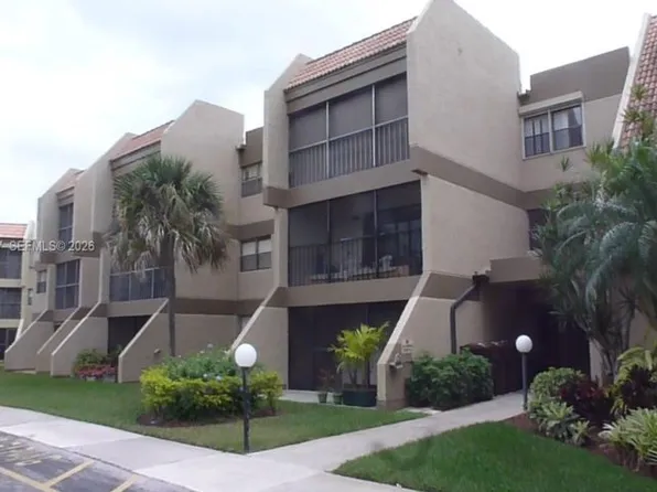 240 Lakeview Dr APT 109, Fort Lauderdale, FL 33326