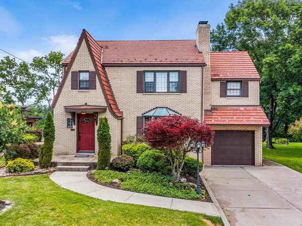 318 McClellan Dr, Pittsburgh, PA 15236
