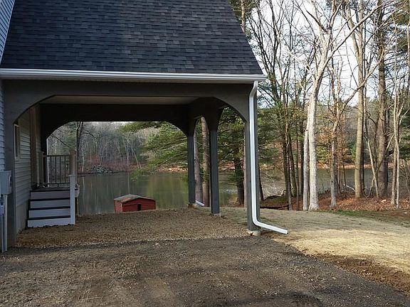 4th image of 125 Shoreline Dr