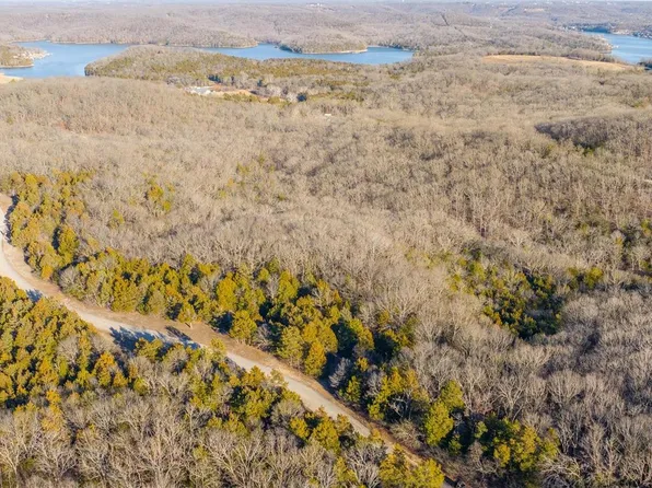 3 Koehler Dr, Roach, MO 65787