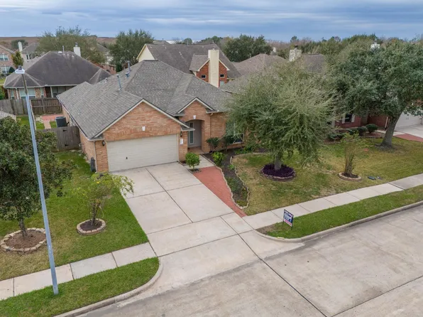 1318 Diamante Dr, Pasadena, TX 77504