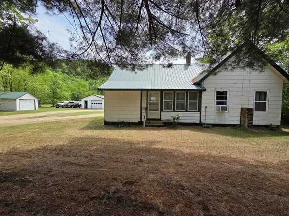 305 William St, Avoca, WI 53506