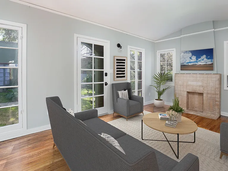 459 E Sacramento St — Photo 15