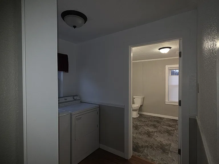 410 W Main St — Photo 17
