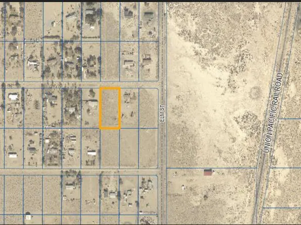 1075 Hooten Dr, Silver Springs, NV 89429