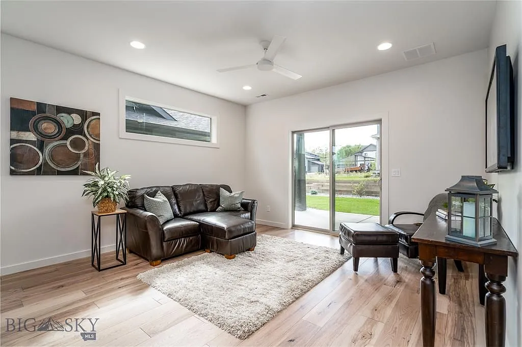 1 bed, 735 sqft, $3,300 — Photo 4