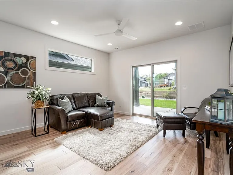 2046 Dennison Ln #B — Photo 4