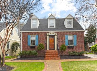 2701 Russell Rd, Alexandria, VA 22305