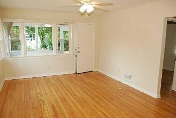 4th image of 2902 Groveton St