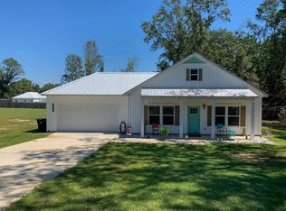 237 Grady Dr, Slocomb, AL 36375