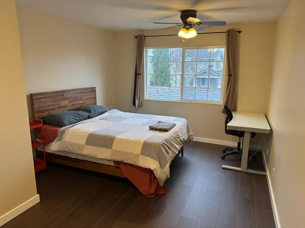 598 Hamilton Ave #4, Menlo Park, CA 94025