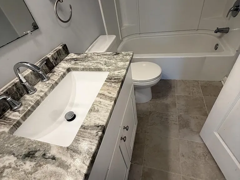 2805 Auburn Ct — Photo 3