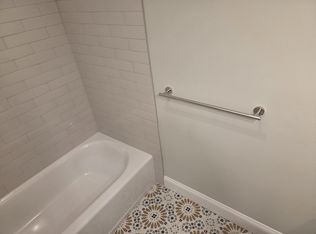 233 S 11th St FLOOR 2, Newark, NJ 07107