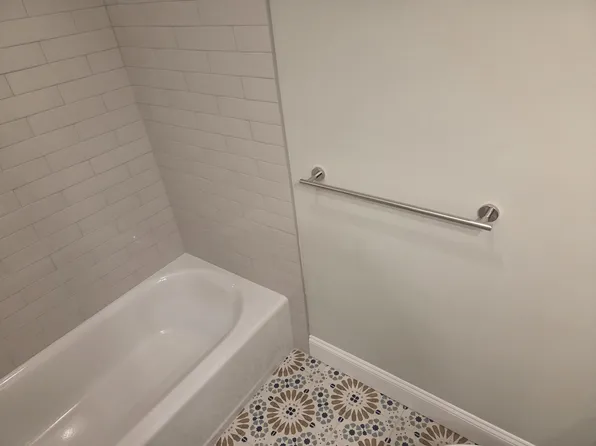 233 S 11th St Floor 2, Newark, NJ 07107