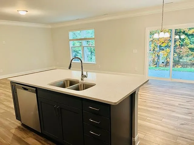 2125 Seneca Dr — Photo 15