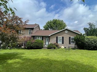 34 Heavenly Dr, Hedgesville, WV 25427