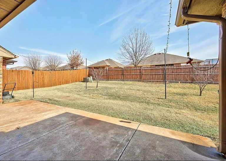 516 Allison Ln — Photo 18