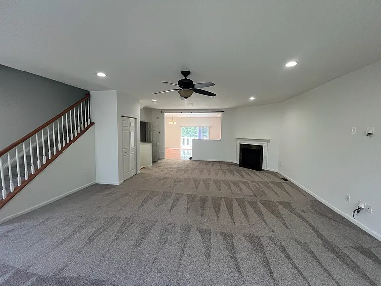 540 Van Dyke Cir — Photo 9