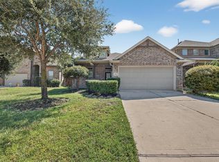 8922 Pinenut Dr, Cypress, TX 77433