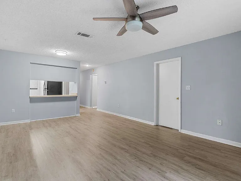 2953 SW 32nd Ave — Photo 9