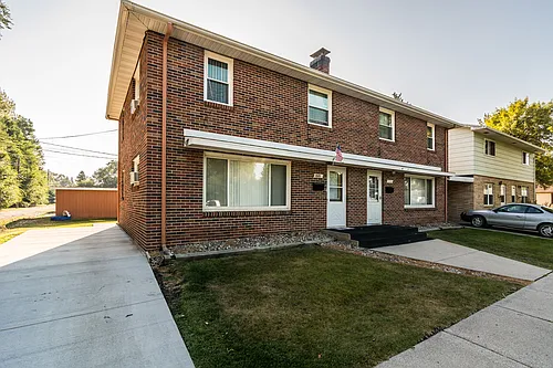Valley Home Duplexes Photo 1