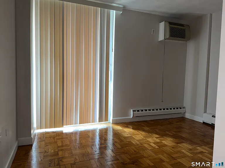 87 Glenbrook Rd #7G — Photo 10