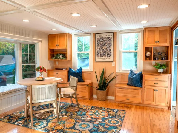 55 Pleasant Hill Road, Falmouth, ME 04105