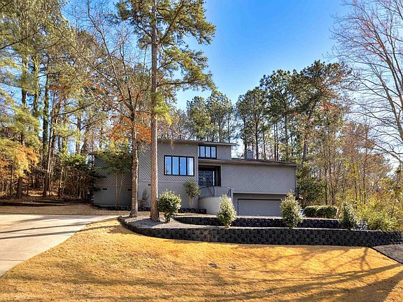 4th image of 5911 Marthas Glen Rd