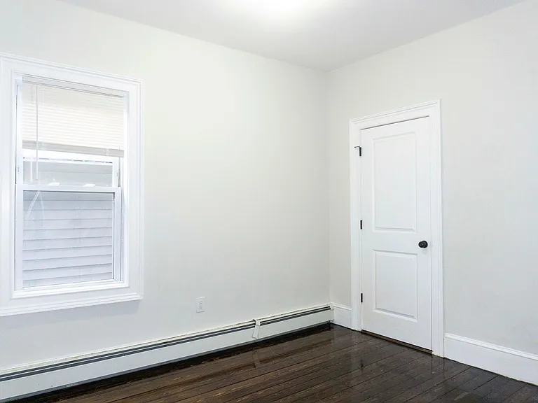 3151 Washington St #R1 — Photo 8