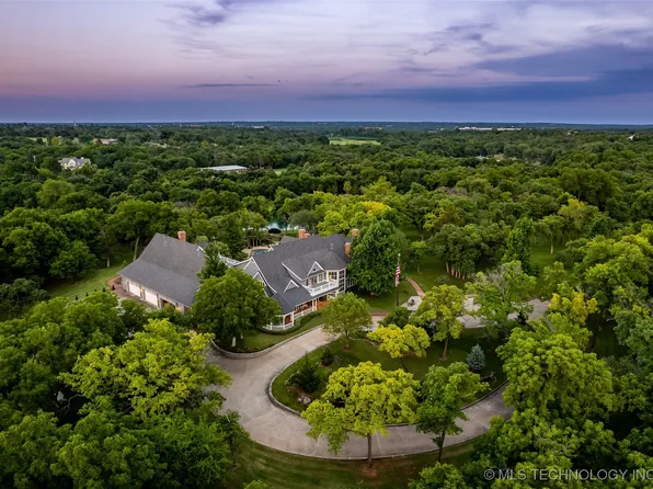 2701 Twin Creek Dr, Oklahoma City, OK 73131