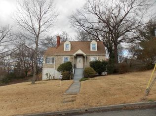 2633 Montgomery Ave SW, Roanoke, VA 24015