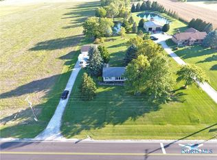 6926 Brown Rd, Oregon, OH 43616