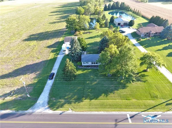 6926 Brown Rd, Oregon, OH 43616