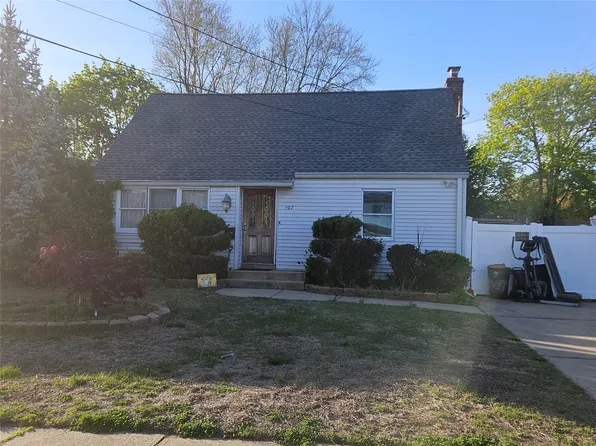 507 17th Street, West Babylon, NY 11704